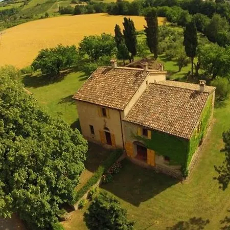 Sleeps 12 With Pool And Wifi Vila