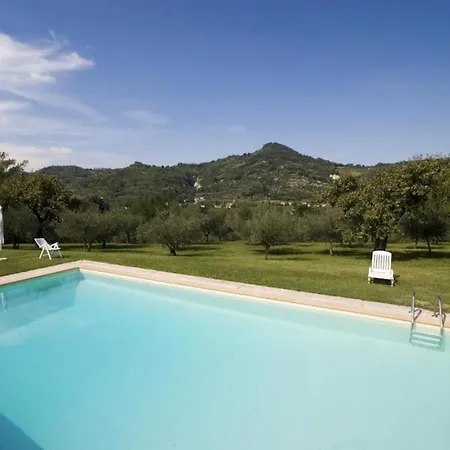 Sleeps 12 With Pool And Wifi Vila *