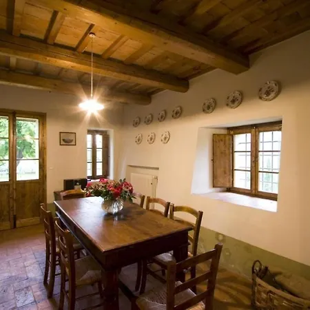Vila Sleeps 12 With Pool And Wifi