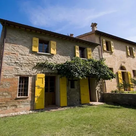 Sleeps 12 With Pool And Wifi Vila *