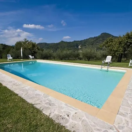 Sleeps 12 With Pool And Wifi